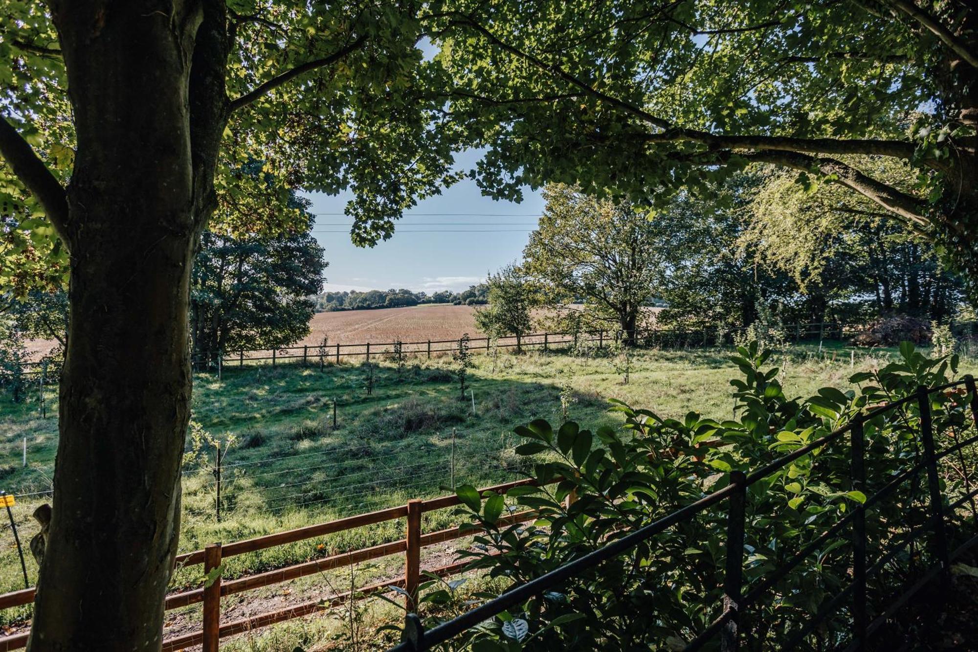 The Partridge Villa Medmenham Exterior foto